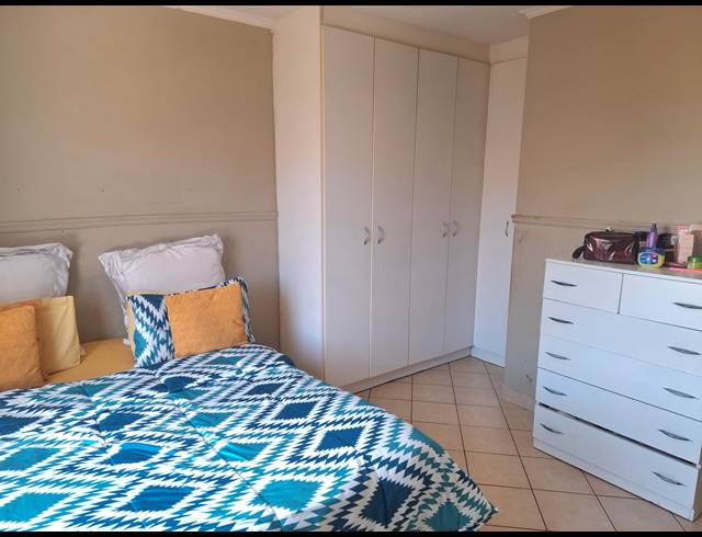 2 BEDROOM SECTIONAL TITLE FOR SALE IN EIKE PARK